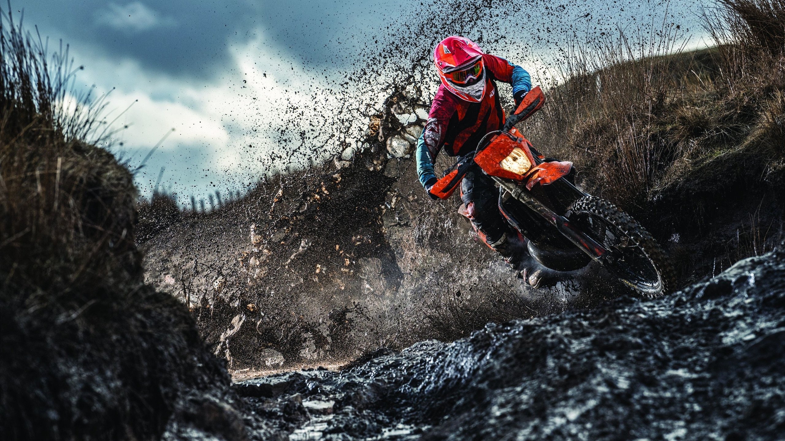 开云体育在线登入-“青春新力量”全国青训志愿者服务队在全国多地深入基层，助推青训事业发展