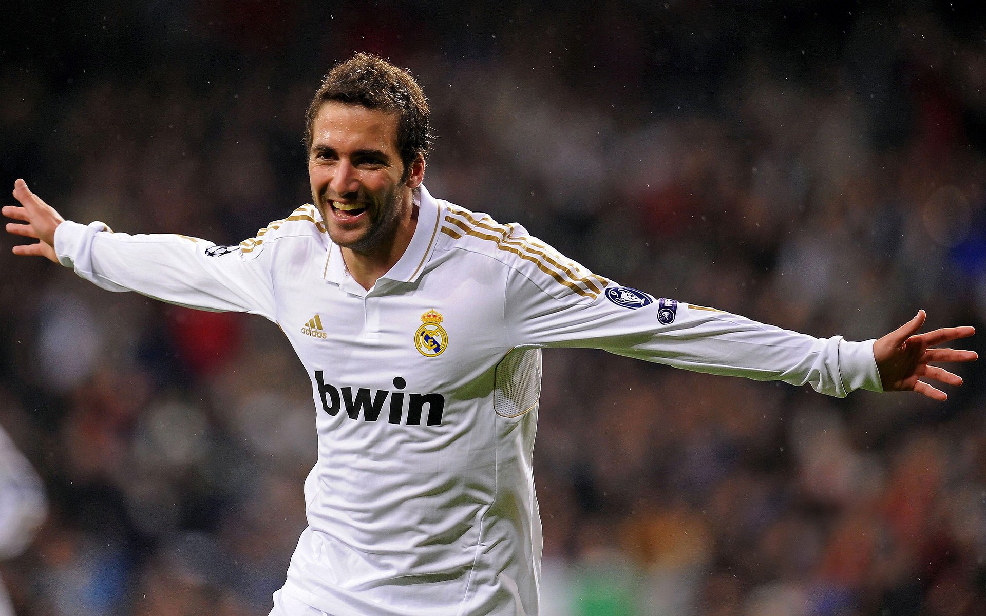 开云电竞app-法甲精彩时刻不断，战术变化让比赛更精彩，法甲 经典比赛